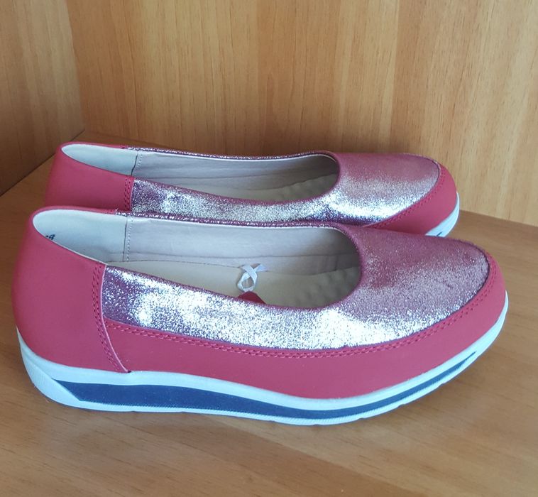 Pantofi din piele. Noi