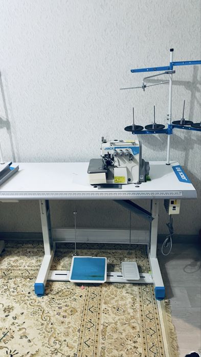 Оверлок промышленный