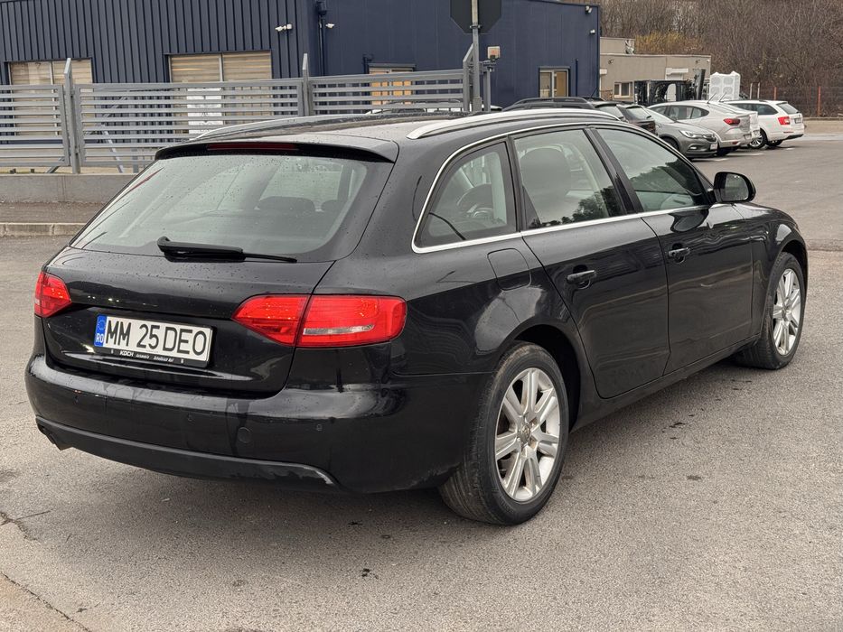 Audi A4 B8 2.0 TDI DSG 140cp fara avarii