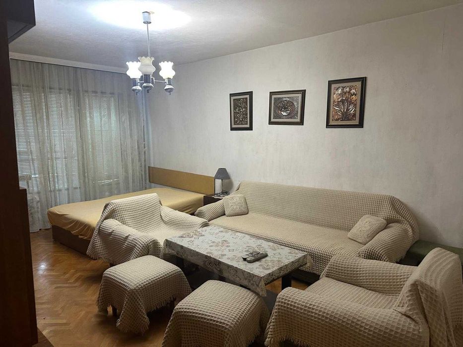Двустаен апартамент в кв. Орфей, гр. Хасково