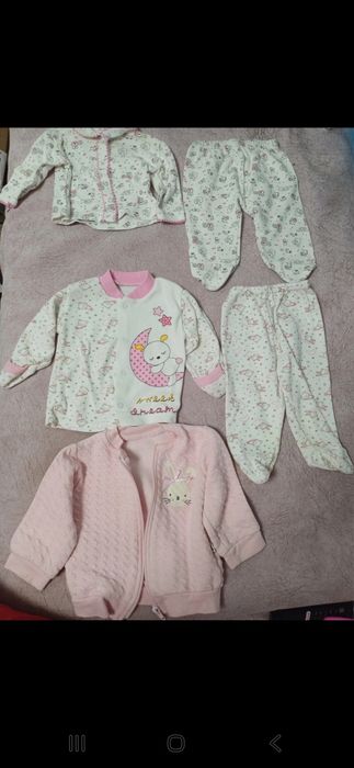 Lot Doua Pijamale si o bluzita
