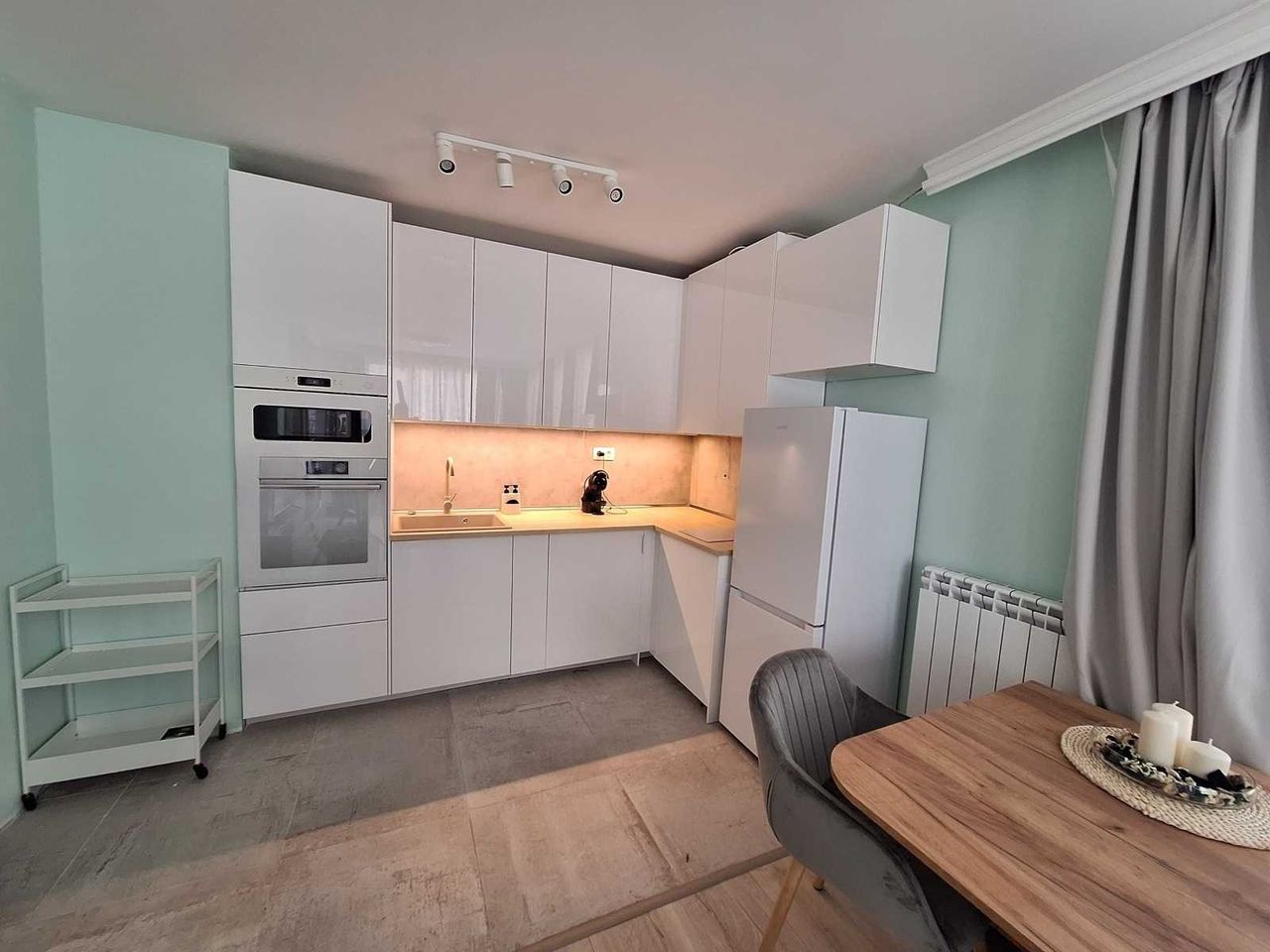 Дава се под наем Двустаен апартамент в София, Младост 4 - 56 кв.м за 469.2 € - Снимка #1