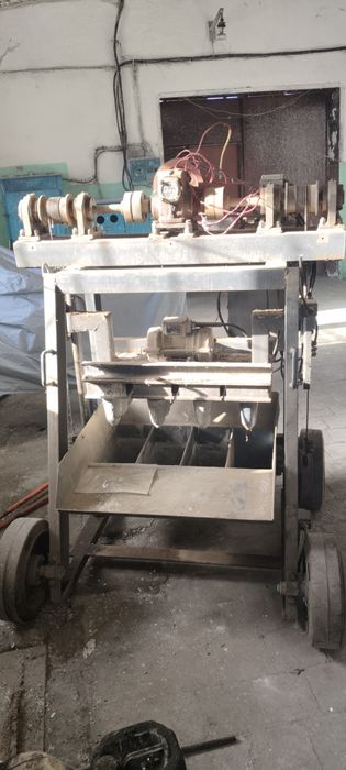 Продам станок для изготовление пескоблоков