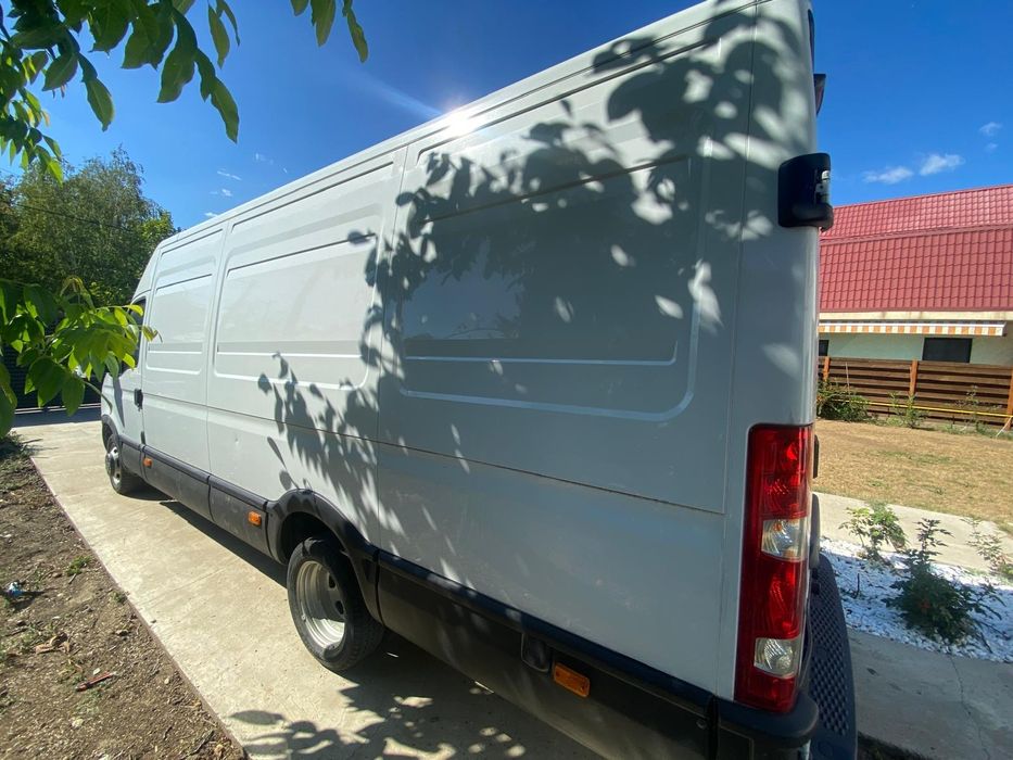 Vând iveco daily 2.3- 2007 E4 preț 7000 euro