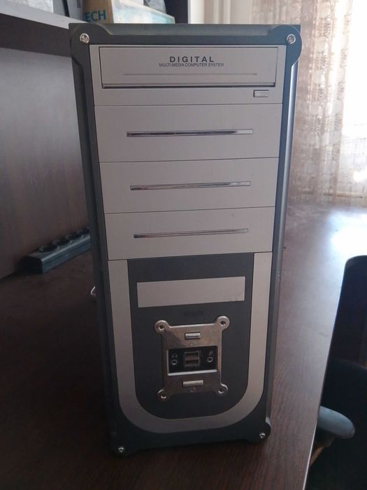 Компютър  1,60 GHz / 1536MB RAM / 80GB HDD / GeForce 6100 - 30.00  лв.