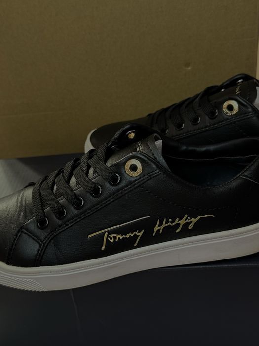 Обувки Tommy Hilfiger 36