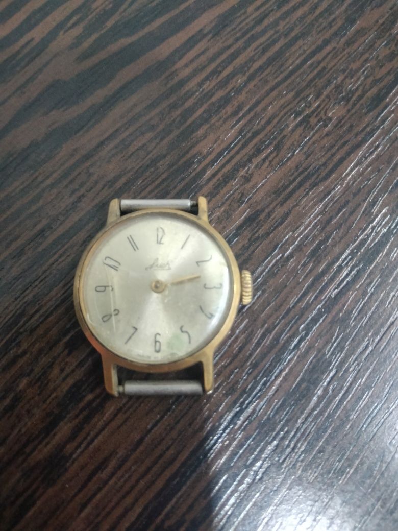 Продам часы luch