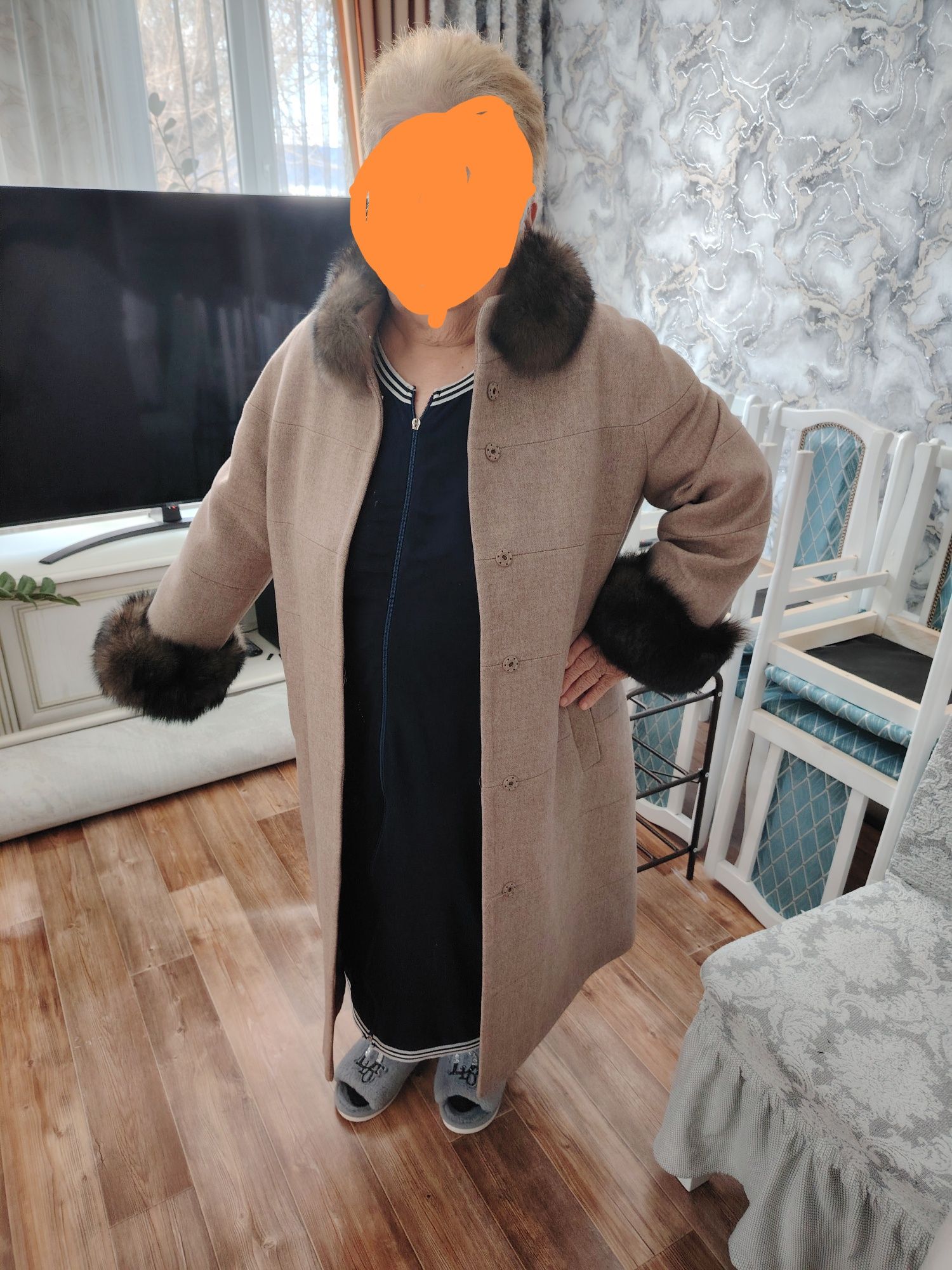 Срочно продам новое турецкое пальто, весна-осень