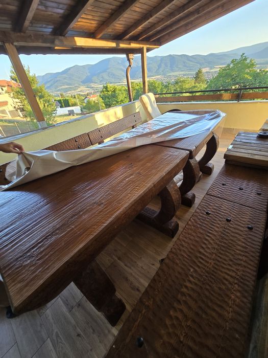 Ръчно изработени маси и пейки масив