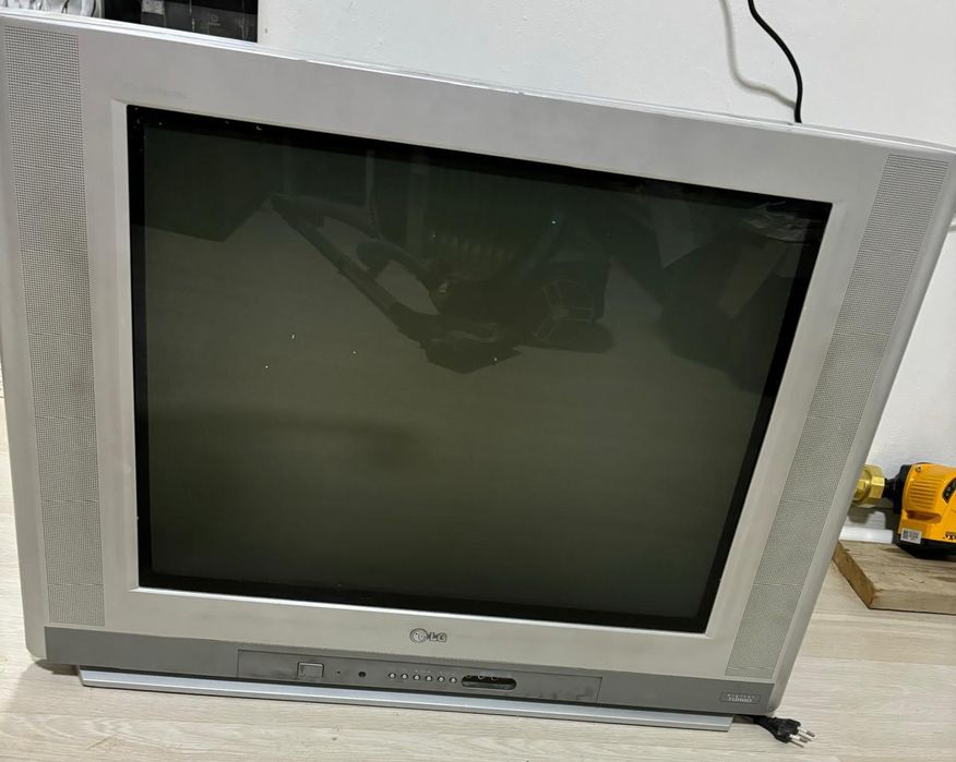 Продается телевизор