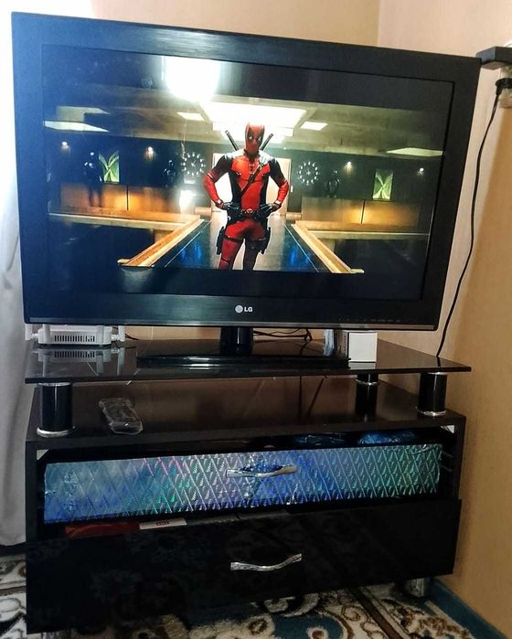 Продается телевизор