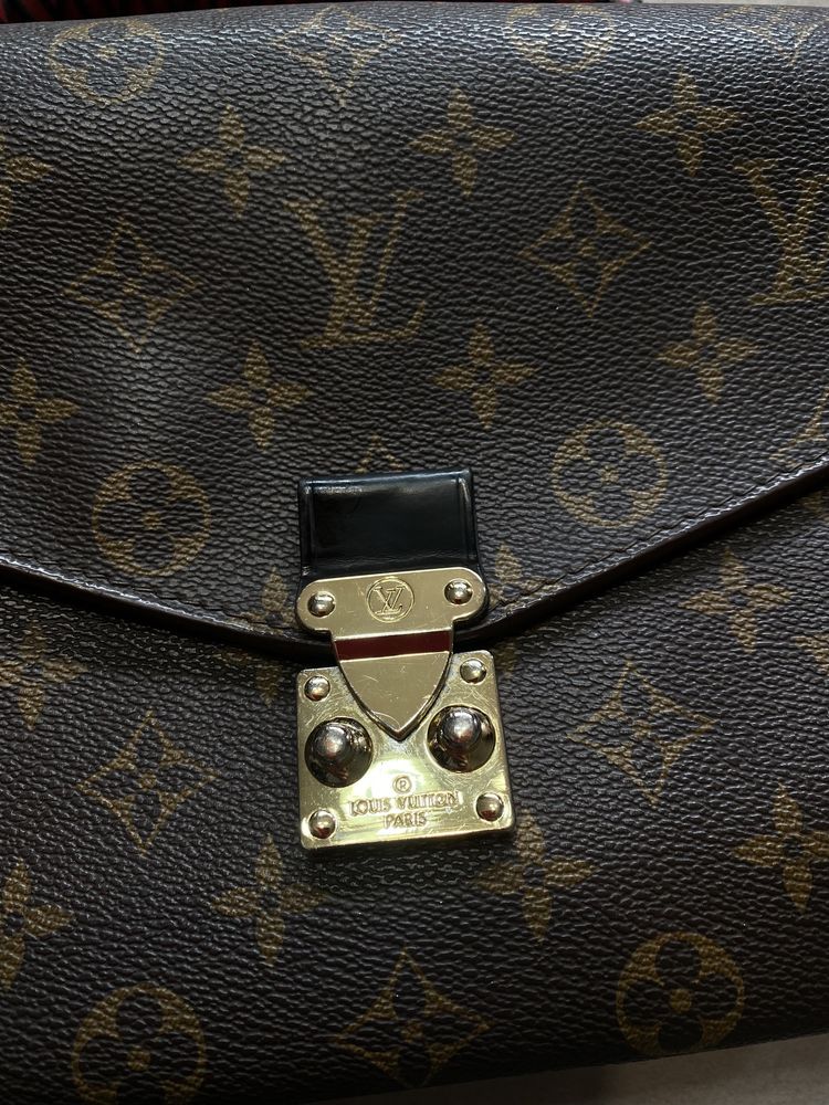 louis vuitton чанта