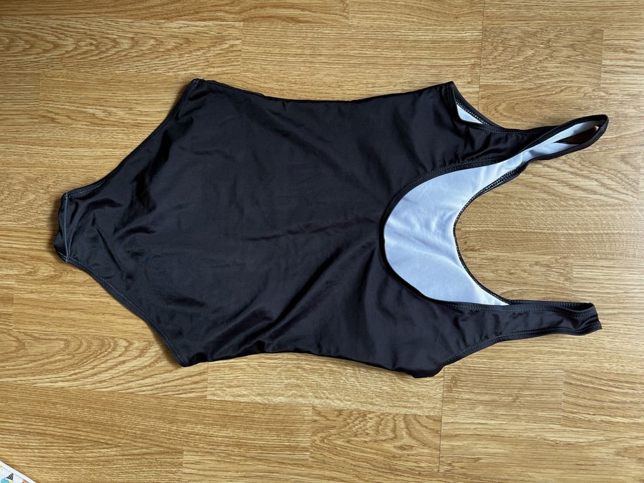 Bustiere sport mărimea s, costum de baie întreg (body) Moschino