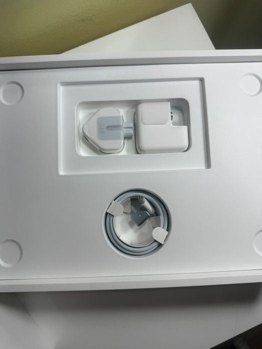 Macbook 2025г. M4 chip
