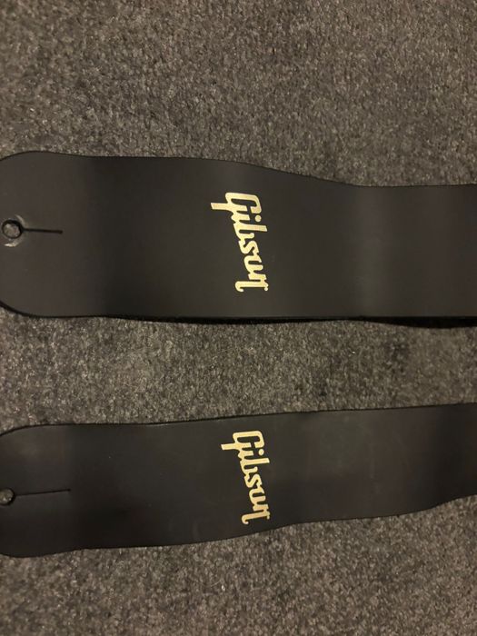 Китарни колани Gibson 2 бр.