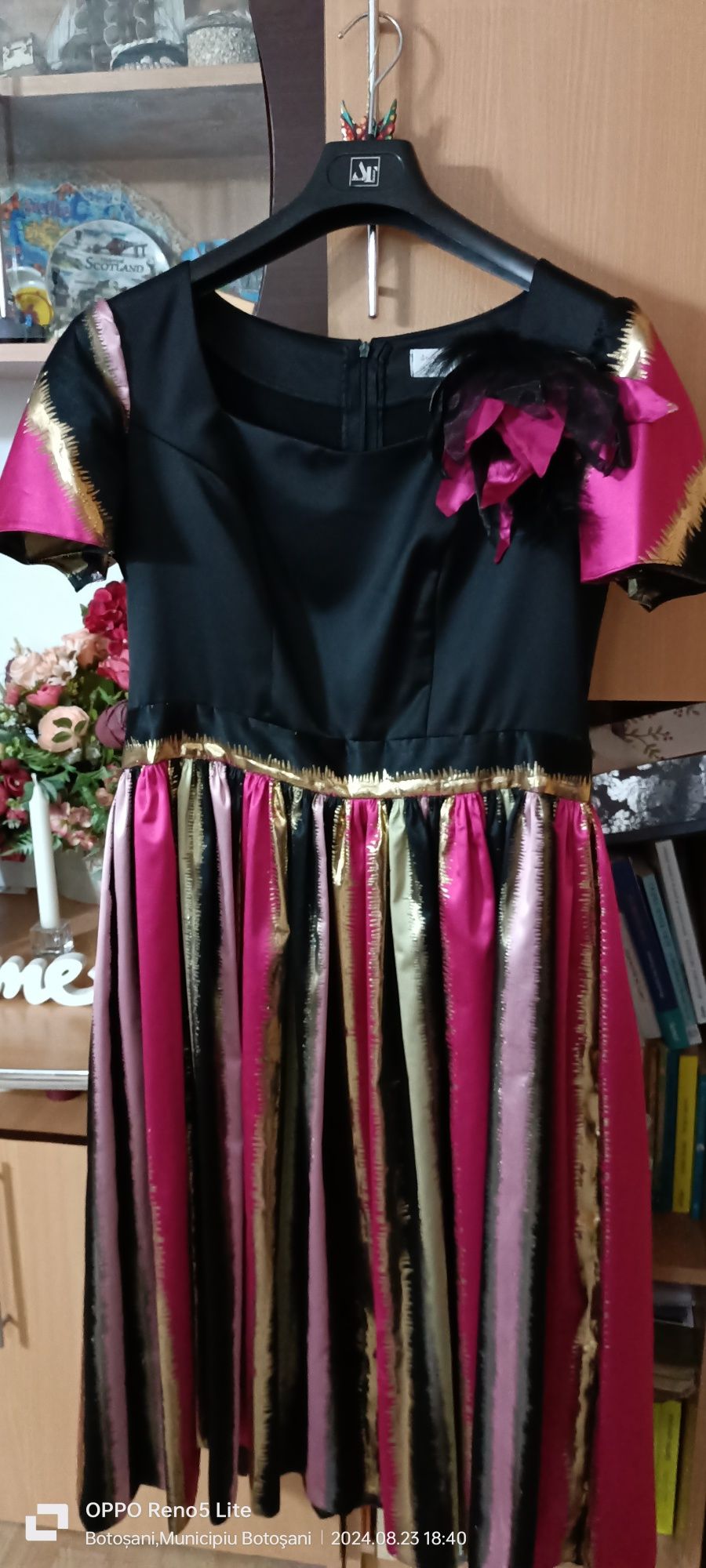 Vând rochie ocazie model unicat