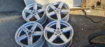 Jante ca noi Volkswagen T5. T6. Amarok. Bmw. 5 x 120 R17 cu Senzori