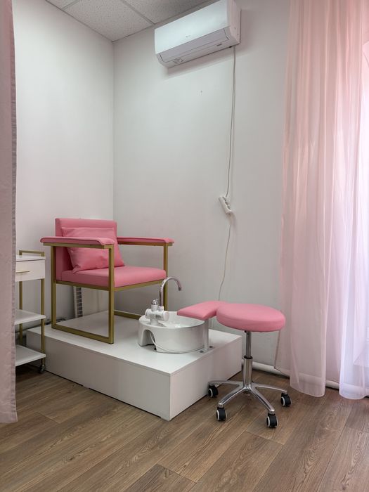 Аренда для  мастеров маникюра/педикюра