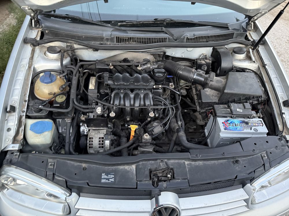 Vw Golf -На Части