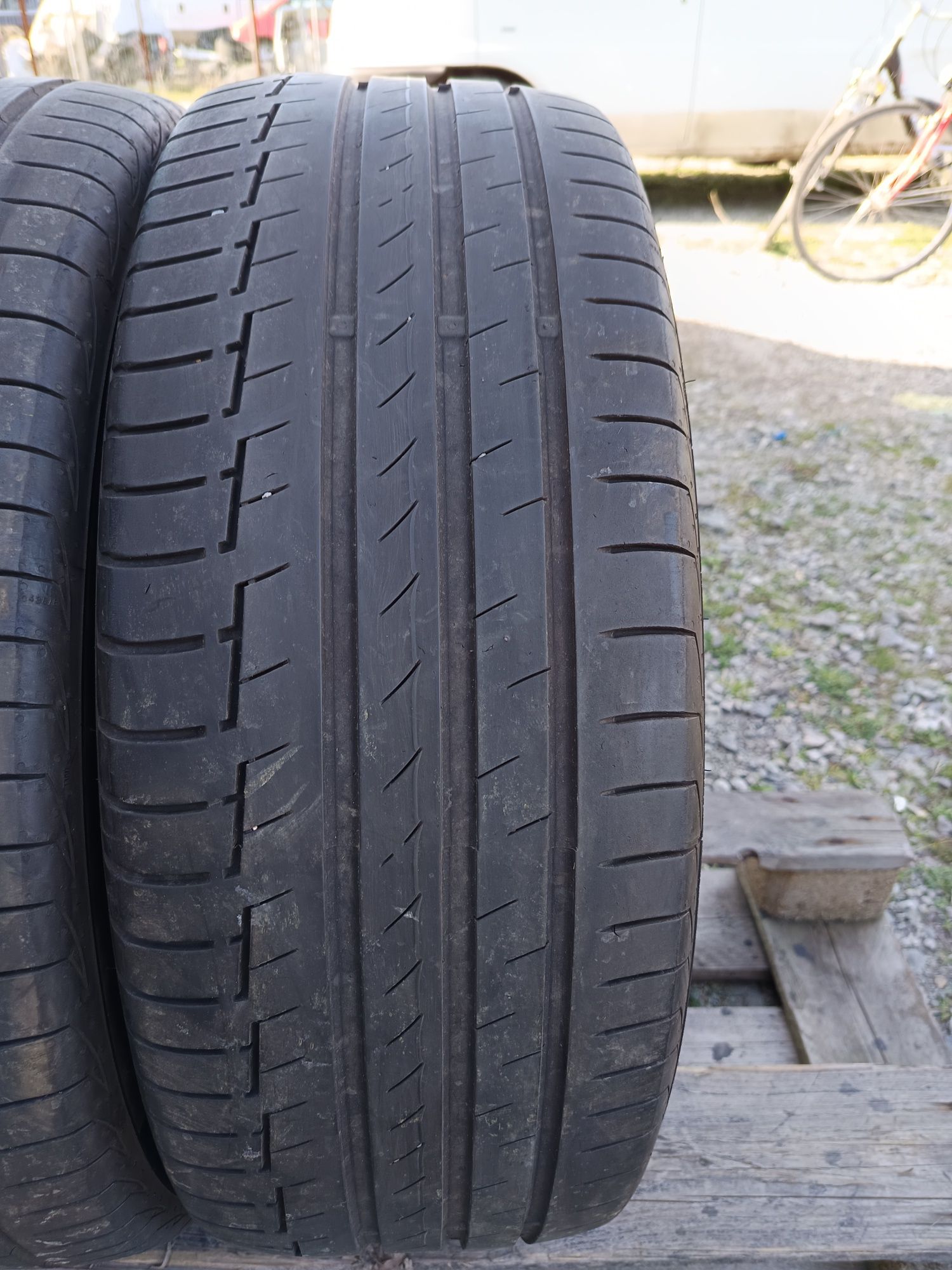 225 55 R 19 V Continental Дот 1019