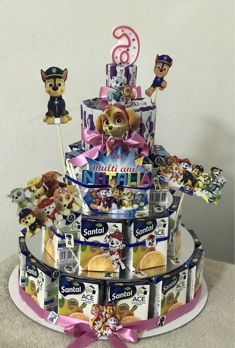 Torturi din dulciuri impachetate