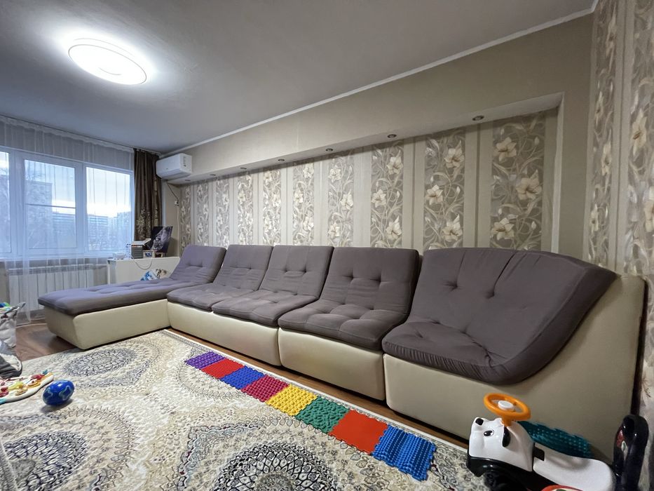 Продам б/у диван модульный