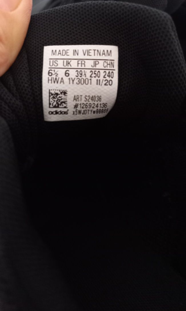 Adidas оригинални детски кожени маратонки - размер 39,5