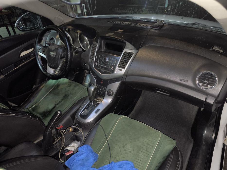 Продам Шевроле Круз