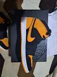 Jordan 1 mid black/vivid/Orange