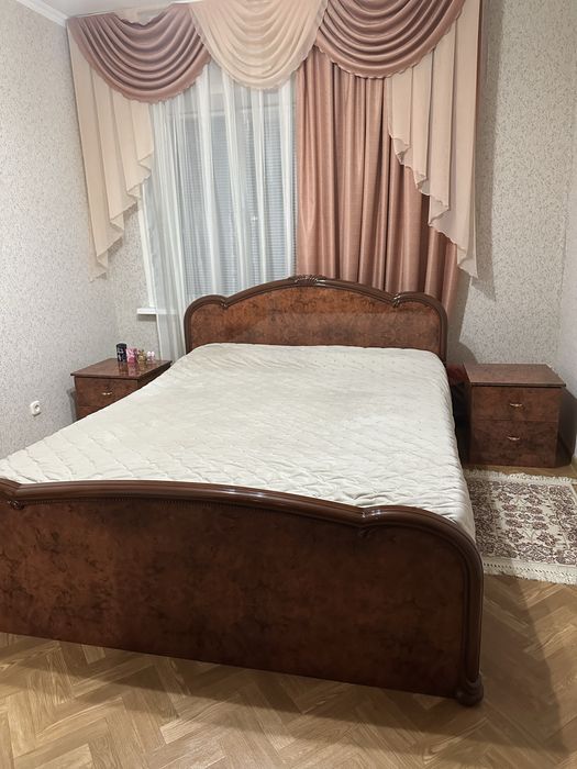 Продам спальный гарнитур