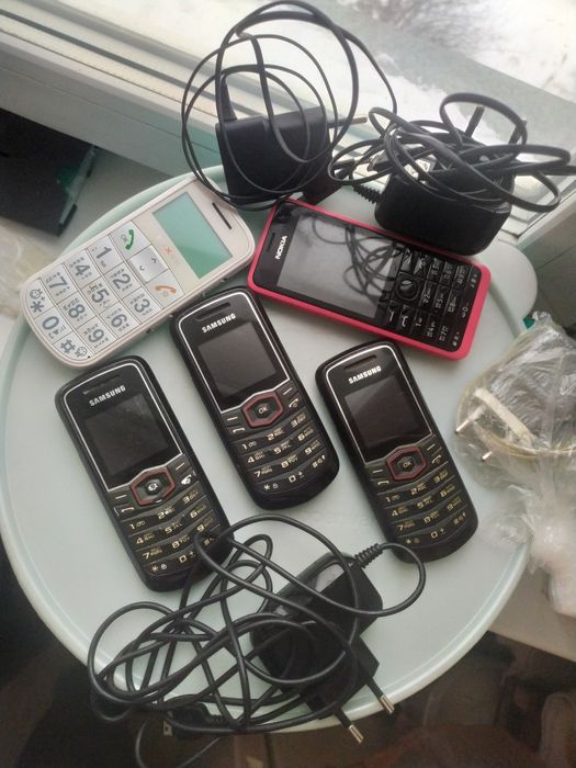 Кнопочные от 1 до 2 тысяч рабочие