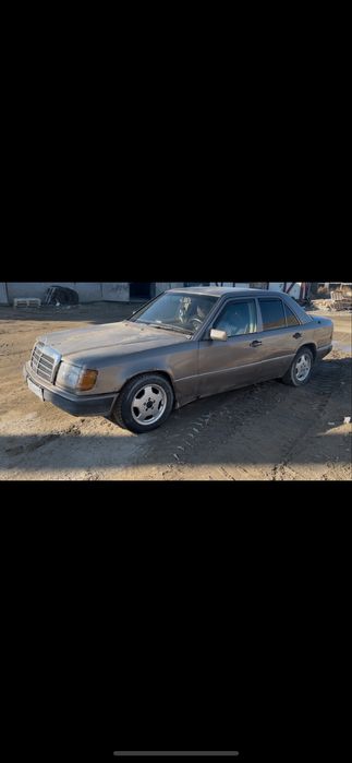 Продам 124 мерс состояние хорошее