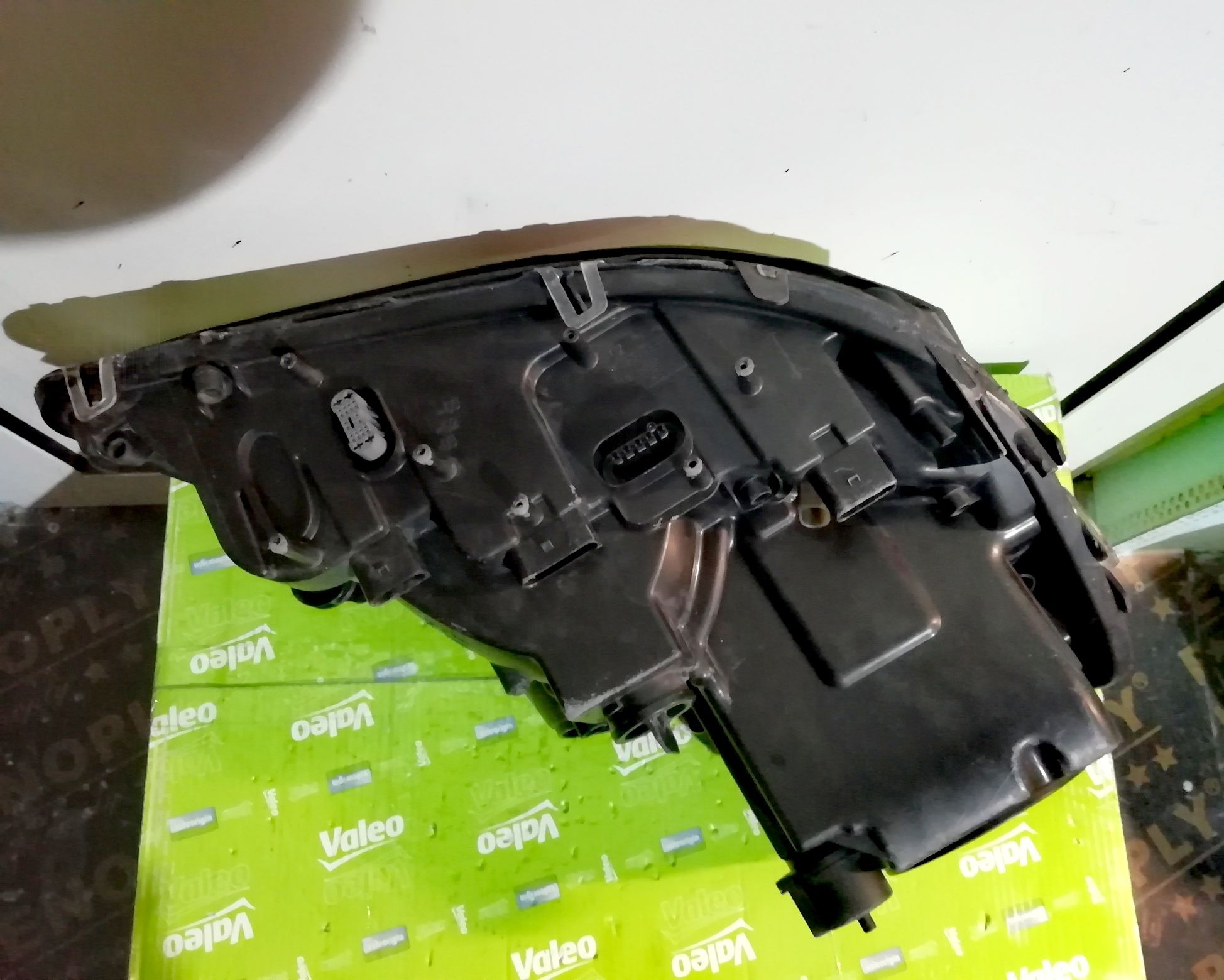 Фар фарове за Mercedes ML W164 / Мерцедес МЛ W164 Bi-Xenon AFS.