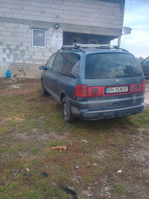 Vând s-au schimb cu oi