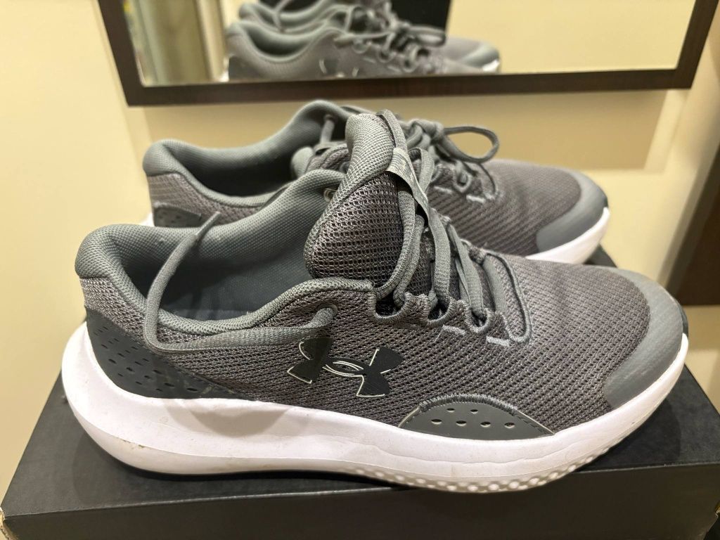 Обувки Under Armour 40номер , 25 см стелка