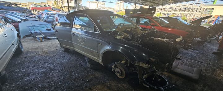 Amortizor capota portbagaj dreapta /659 Volkswagen VW Passat B5.5 (fa