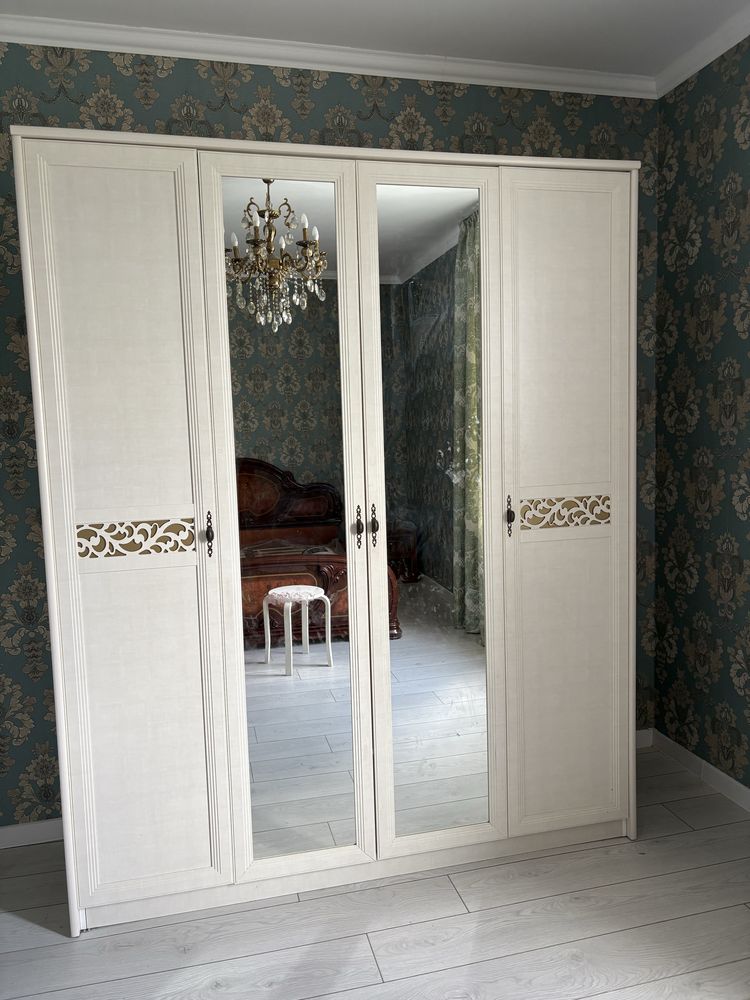 Шкаф продается спальни