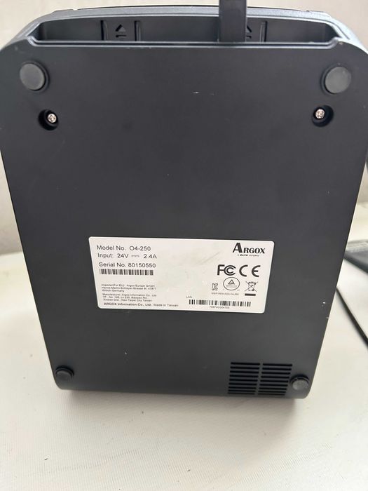 Argox- imprimanta termica portabila  pentru etichete adezive