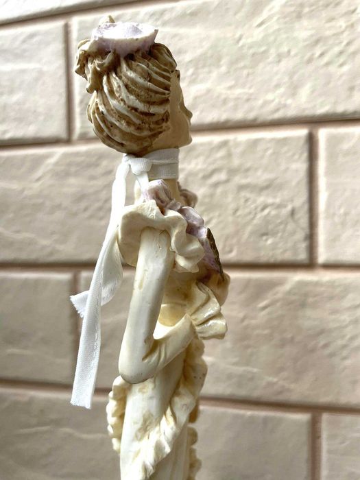 Красива порцеланова дама от Англия