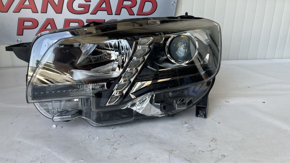 Фар Peugeot Partner Rifter 2018-