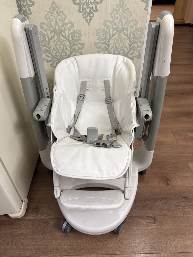Стул для кормления 3 в 1 . Peg perego Tatamia