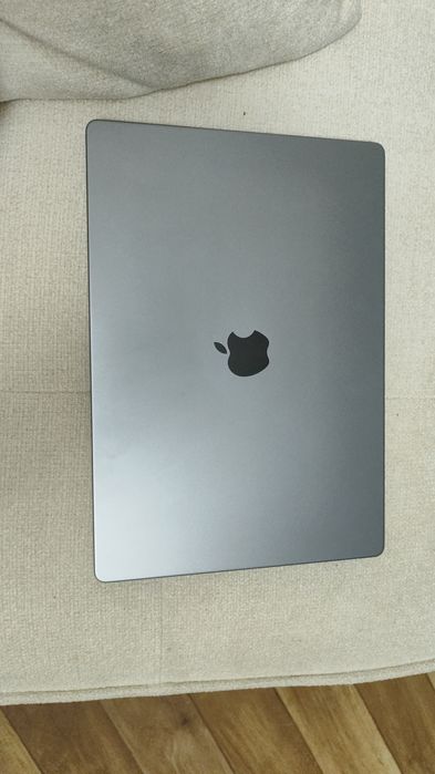 Продаю МакБук про М2 состояние идеальное без деформации и царапин