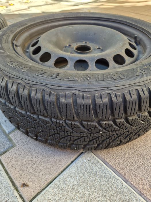 De vânzare: Jenti+anvelope iarna 215/55/16; pat supraetajat!
