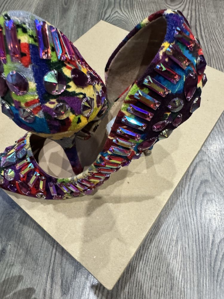 Обувки steve madden номер 37