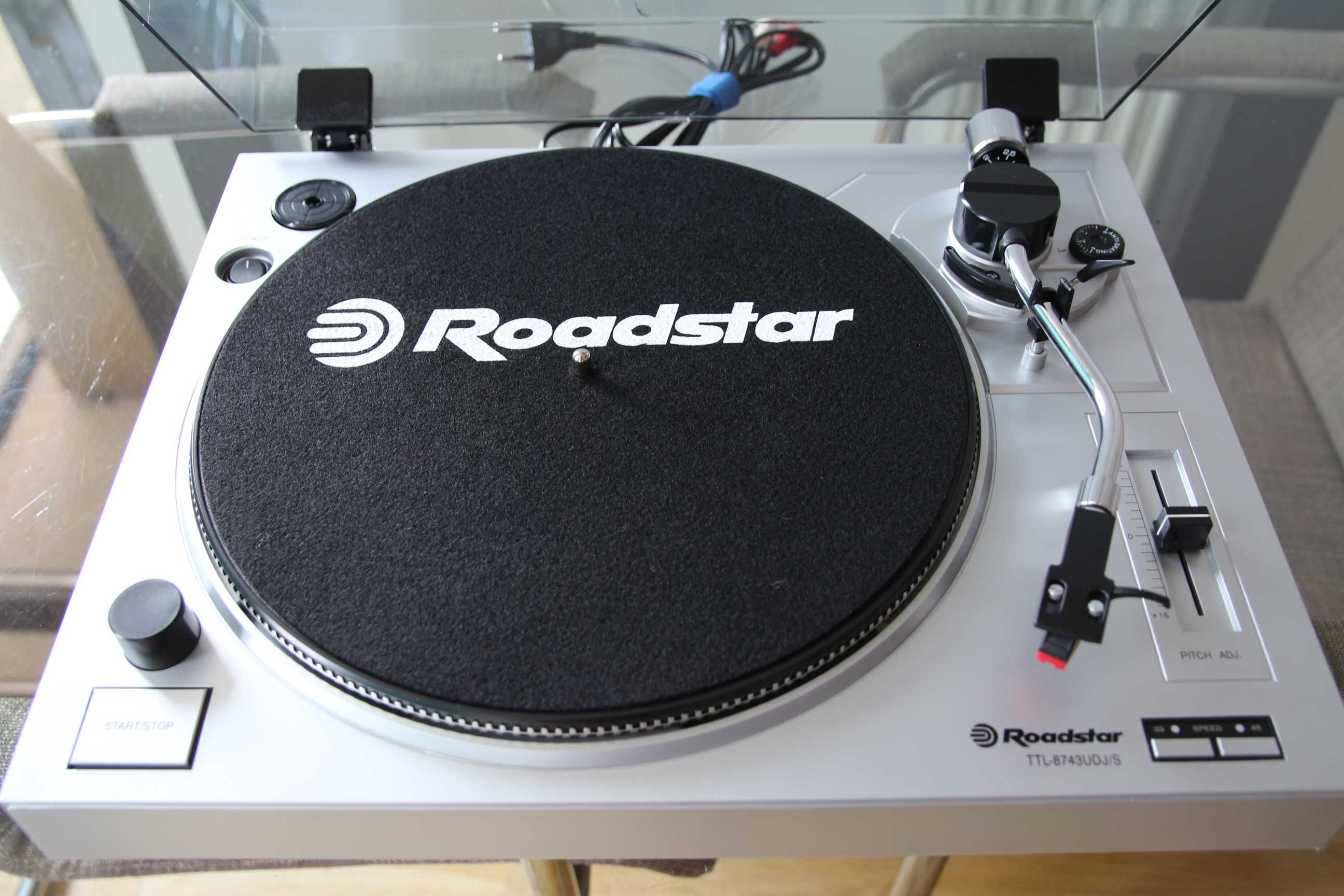 Roadstar TTL8743UDJ/S, USB, iesire Linie si Phono