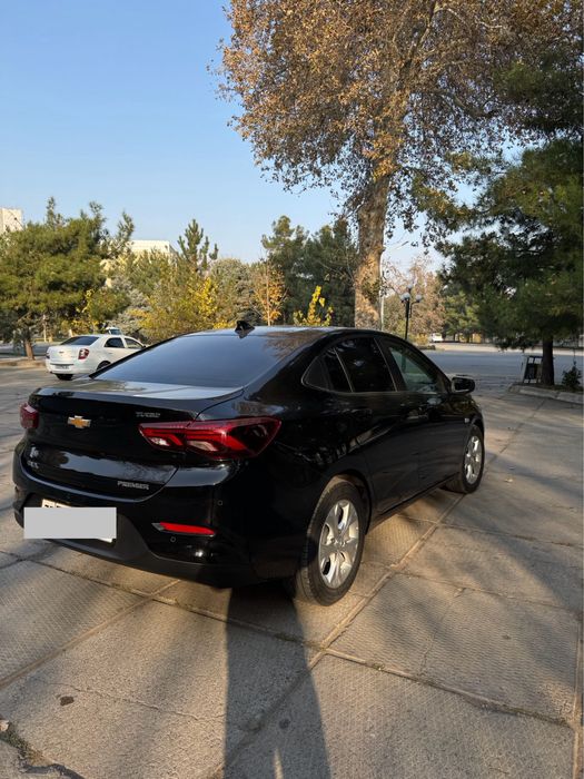 Onix premier sotiladi