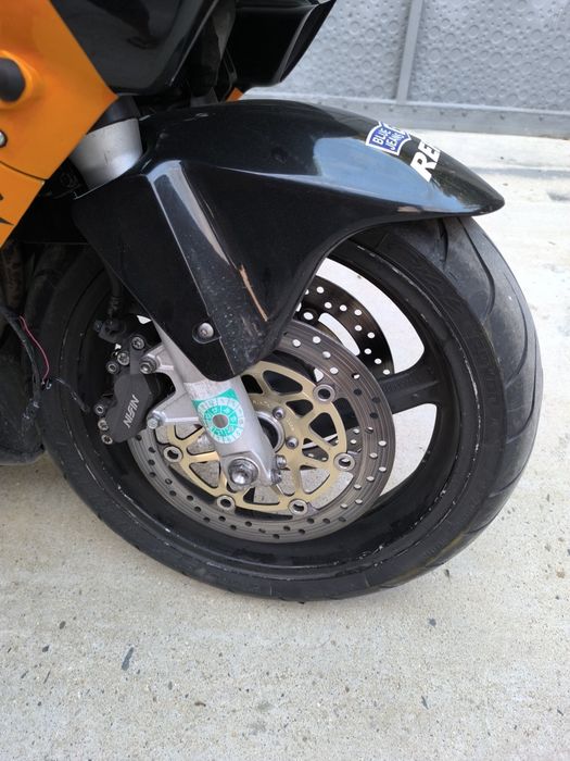 Honda cbr f4 Само на части хонда цбр