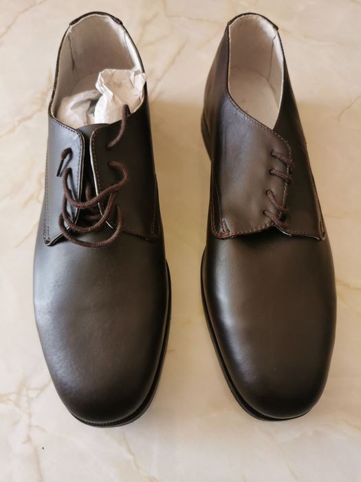Vând pantofi piele maro militari