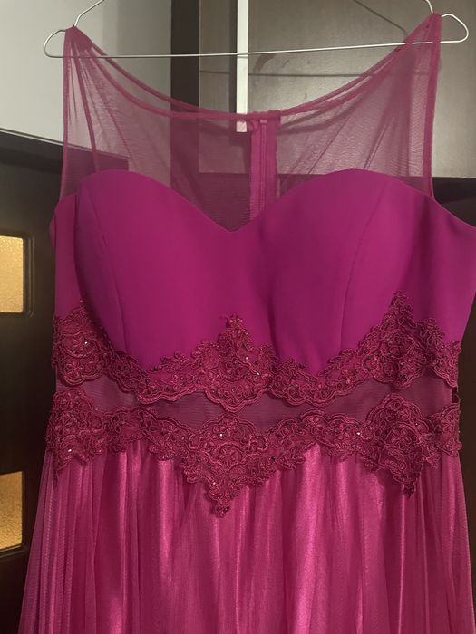 Vand rochie de ocazie