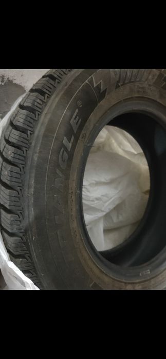 Продам зимнюю резину 205/70/R15